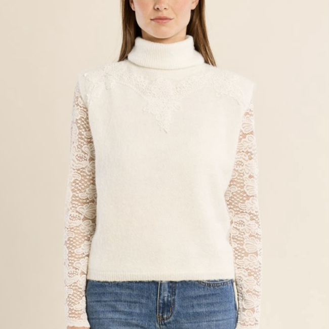 MOLLY -  Pull sans manches, col roulé brodé 