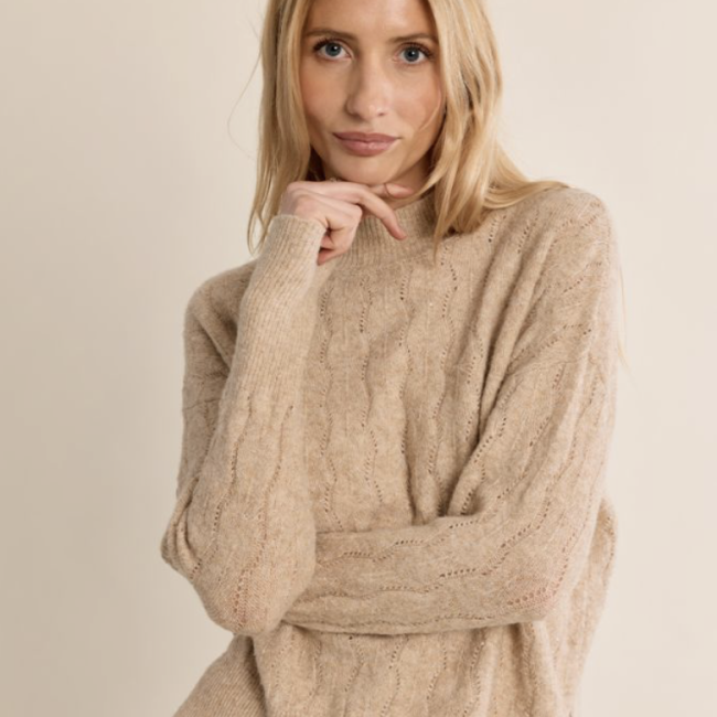 MOLLY - Pull en maille ajourée, col montant 