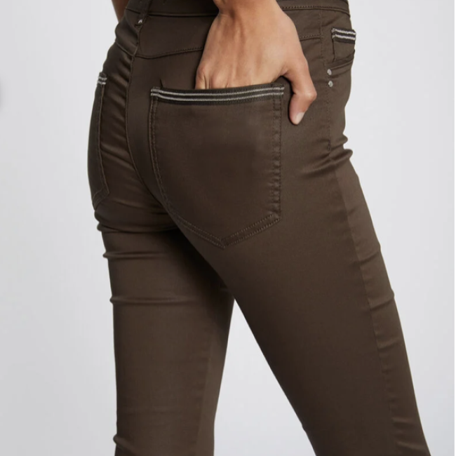 MORGAN - Pantalon slim enduit taupe